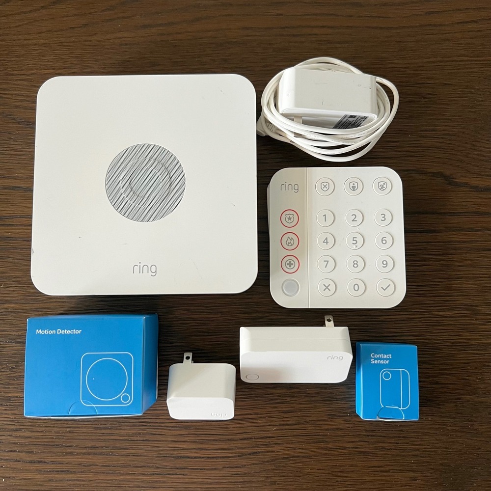 Ring Alarm Home Security Kit 5 Piece 1st Gen Base Station Keypad Sensors White
